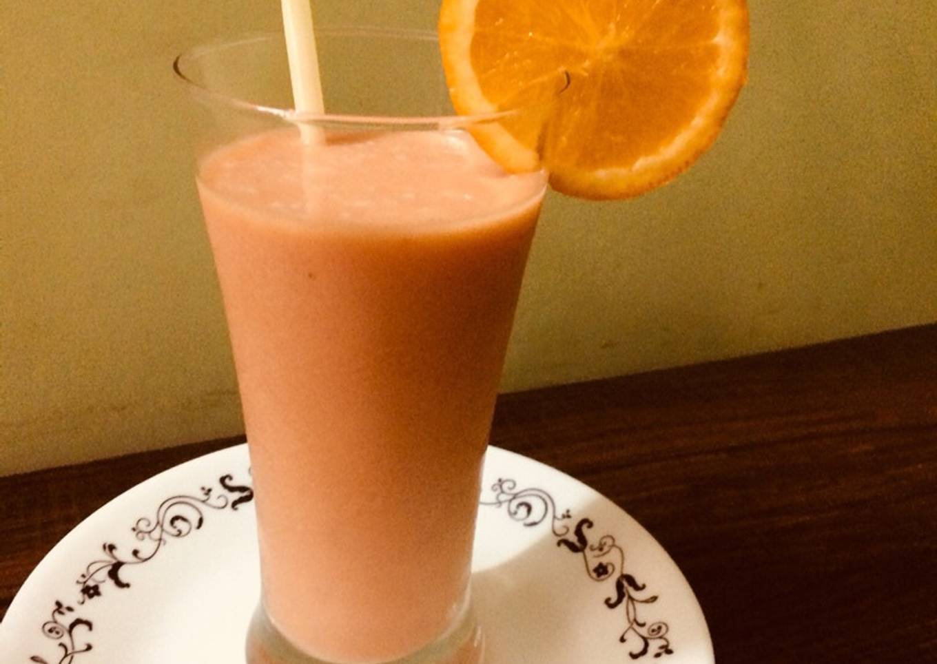 Papaya-banana -orange smoothie