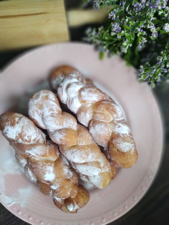 Langkah Mudah untuk Membuat Donat Kepang yang Bisa Manjain Lidah