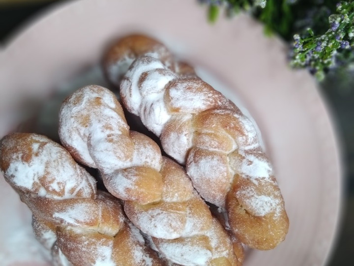 Langkah Mudah untuk Membuat Donat Kepang yang Bisa Manjain Lidah