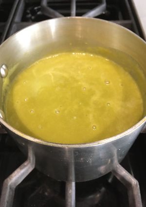 Una foto de Crema de ajo porro