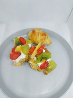 Foto resep 10. Fruty Croissant cream cheese