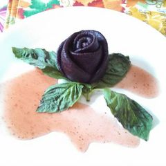 A picture of Purple Rose buns.