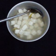 A picture of Simple tofu soup.