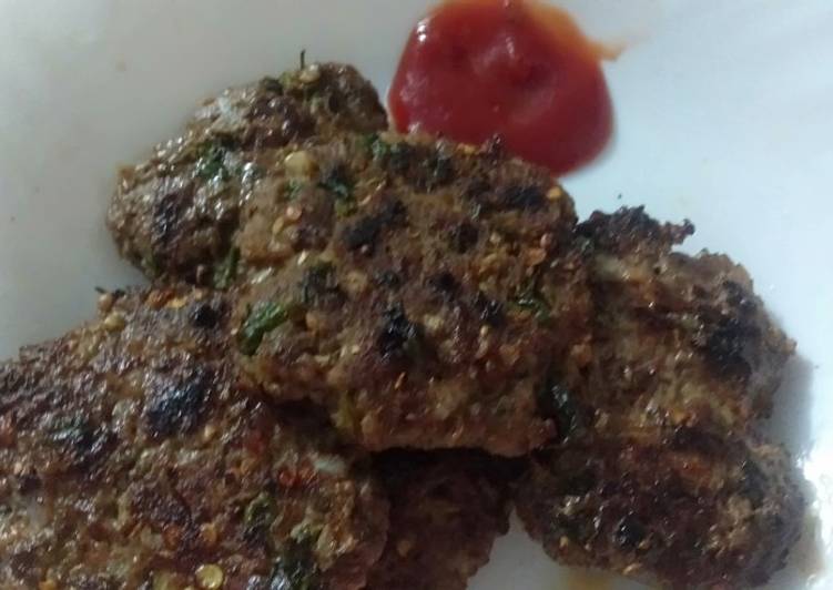 Kachye qeema ke kabab