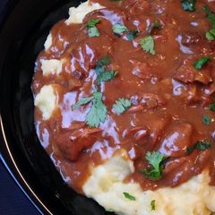 A picture of Pot Roast with Mashed Potatoes.