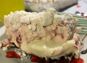 Foto de Torta de morango de travessa (Monoffe) 🍓