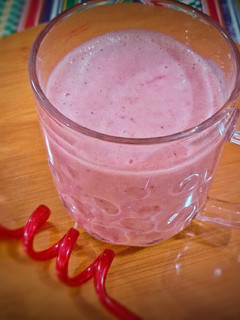 A picture of Banana & strawberry smoothie 🥤.