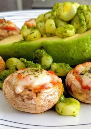 Una foto de Champignones Pizzeros & Palta al Pesto #lacocinadeBea