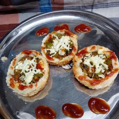 Cheezee Bread canape A picture of Cheezee Bread canape.
