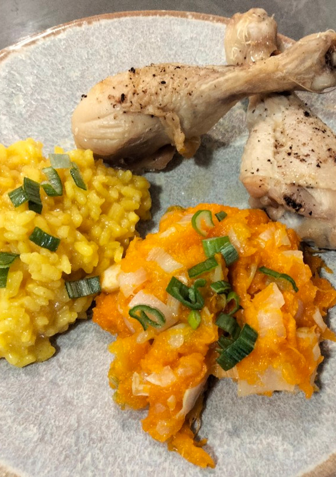 Una foto de Pollo con calabaza al horno