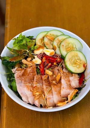 Hình của món Bún mắm nêm thịt luộc.