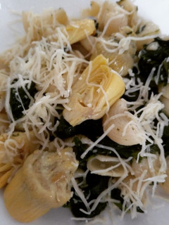 Una foto de Salteado de pasta con espinacas