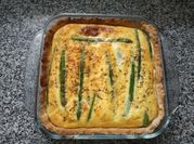 Una foto de quiche de espárragos