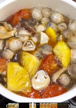 Hình của món Lẩu mỳ tôm chay.