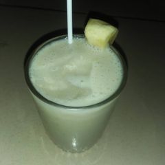 A picture of Banana and milk smoothies.
