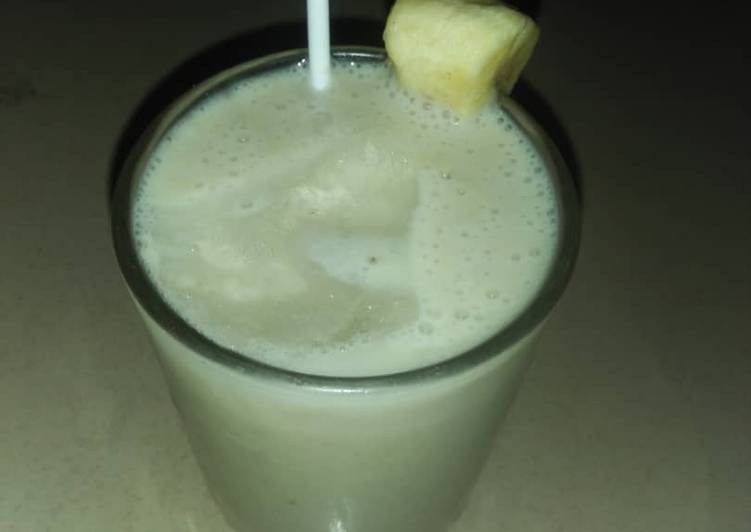 Banana and milk smoothies