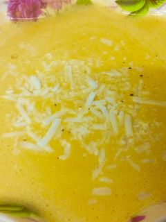 Una foto de Crema de calabaza con queso 🧀 🎃⭐️