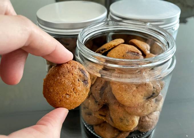 Resep Crunchy Chocolate Chip Cookies - Famous Amos Style yang Sempurna