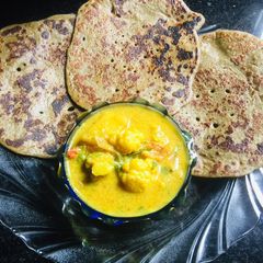 A picture of Ragi kanphata dosai (mudakathan keerai).
