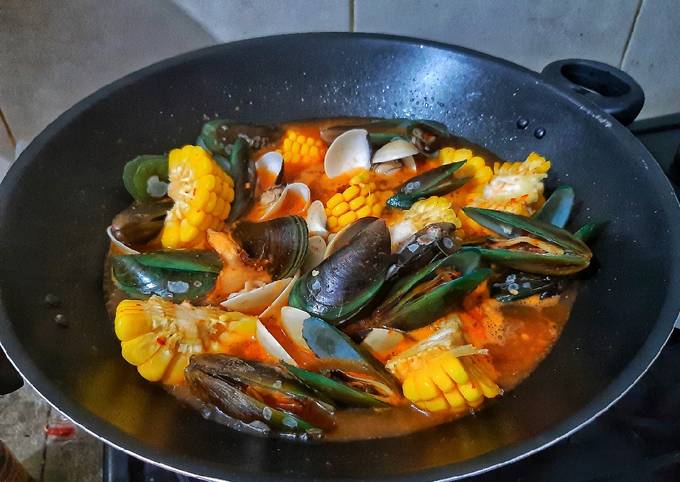 Resep Seafood mix saos padang oleh Mely Merinda - Cookpad