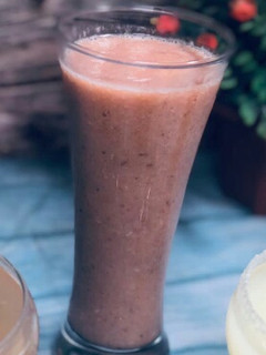 A picture of Fruity Bliss Smoothies.