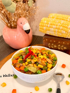 भुट्टा (कॉर्न) चटपटा चाट (Bhutta Corn Chatpatta Chaat) रेसिपी मुख्य फोटो