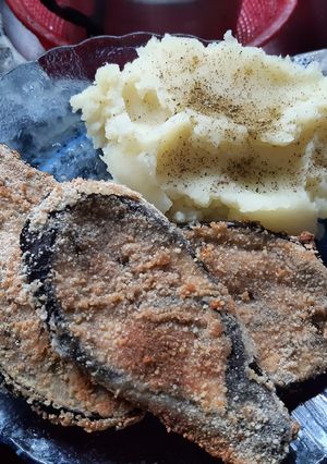 Una foto de Milanesas de berenjena💜