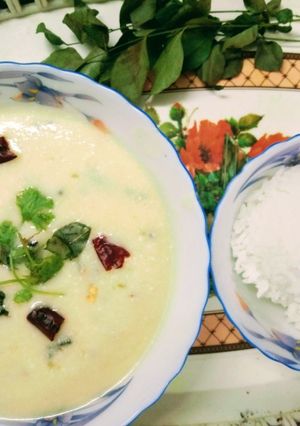 A picture of Gujrati  Kadhi.