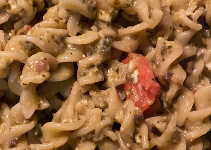 Vegan Creamy Feta Pesto Pasta π₯ (πΏππππ π±ππππ πΌπππππΏ)