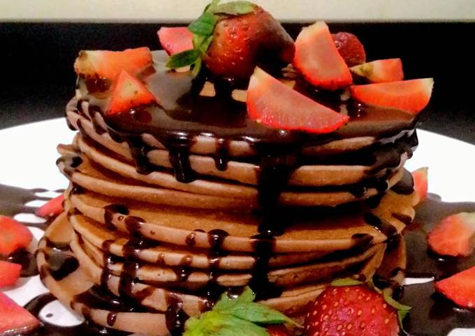 Resep Pancake Strawberry Saus Coklat oleh Dapur Adis - Cookpad