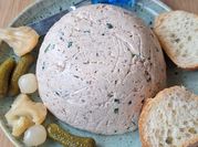 Une photo de fromage saint moret