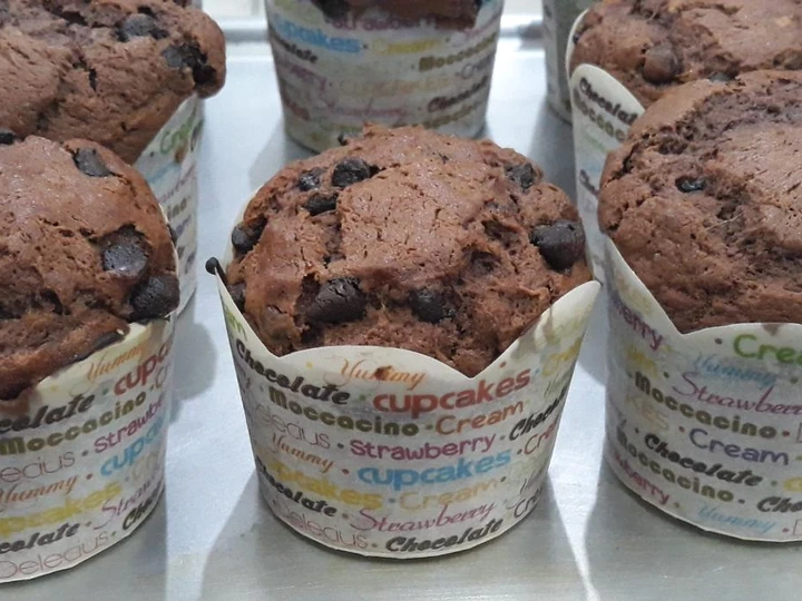Cara Gampang Menyiapkan Resep  Chocolate Banana Muffins yang Enak, Bisa Manjain Lidah
