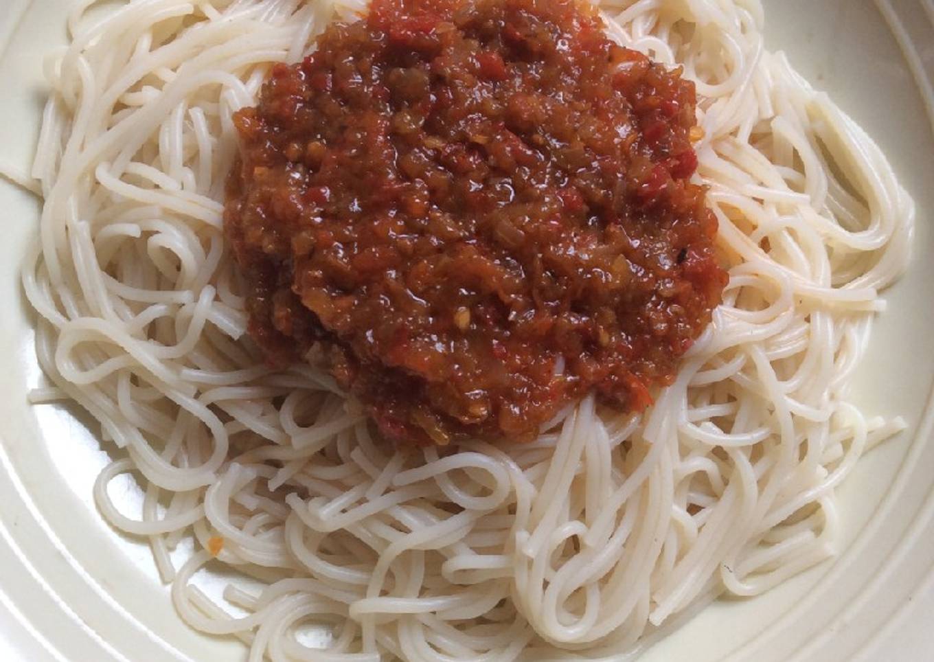 Spaghetti with leftover stew