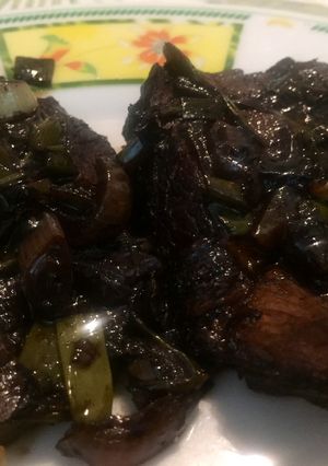 Una foto de Churrascos en salsa de soja
