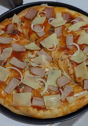 Foto resep Pizza Homemade Oven Tangkring