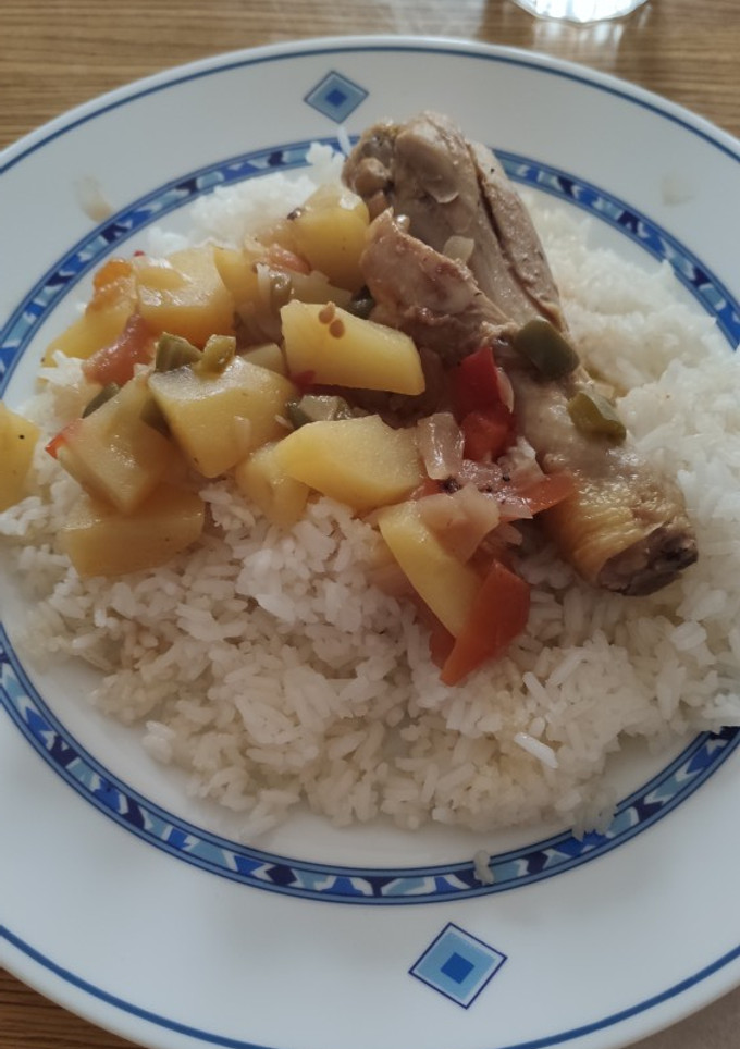 Una foto de Seco/guiso de pollo