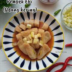 รูปของ Pempek ebi (udang kering)