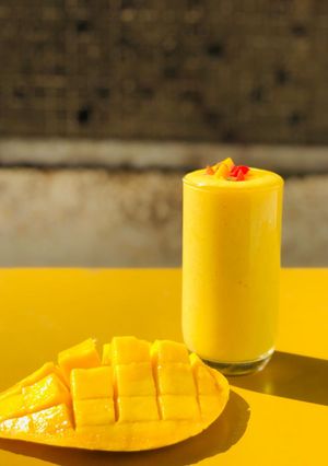 मैंगो शेक (Mango shake recipe in Hindi) रेसिपी मुख्य फोटो