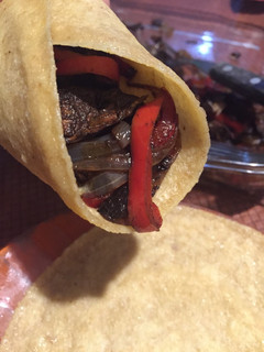 Una foto de Tacos / fajitas fáciles de hacer con masa sin harina. Riquisimas