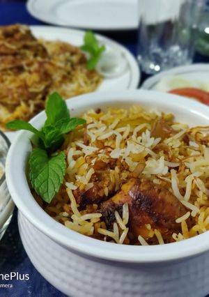 A picture of Chicken biryani.