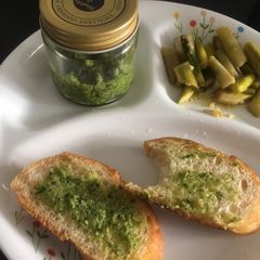 A picture of Basil Pesto.