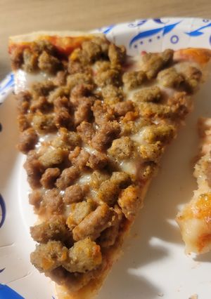 A picture of Ricotta pizza.