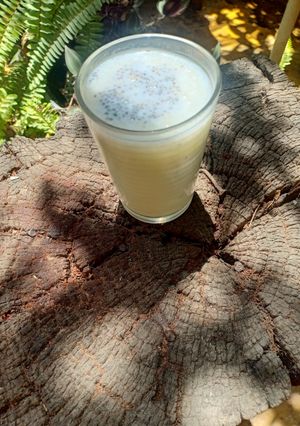 A picture of Ice apple milkshake.