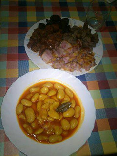 Una foto de Fabada Asturiana en la olla exprés