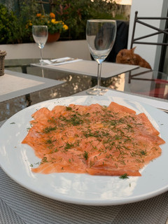 Une photo de Carpaccio de saumon
