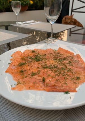 Une photo de Carpaccio de saumon