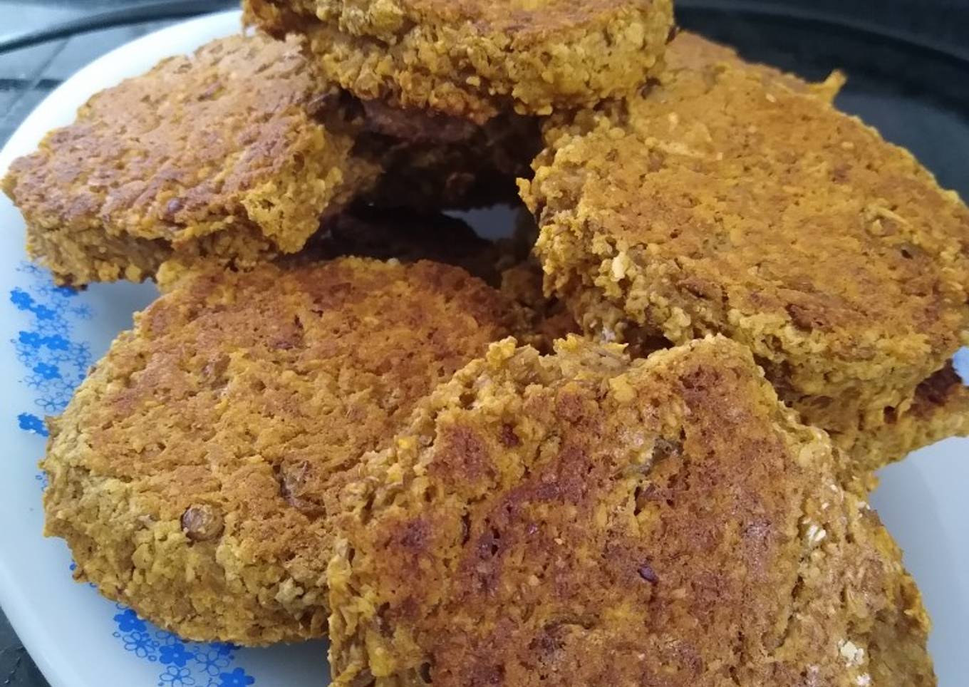 Hamburguesa de lentejas con sobra de guiso de lentejas