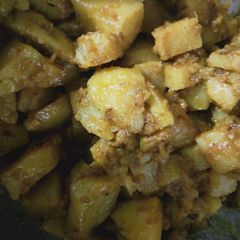 A picture of Jeera aalo.