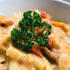A picture of Chicken Pasta Alfredo (extra creamy).