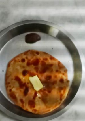 आलू पराठा (aloo paratha recipe in Hindi) रेसिपी मुख्य फोटो
